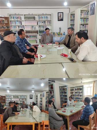 نشست مشورتی رییس اداره کتابخانه های شهرستان با شوراهای اسلامی و دهیاری روستای فیض آباد